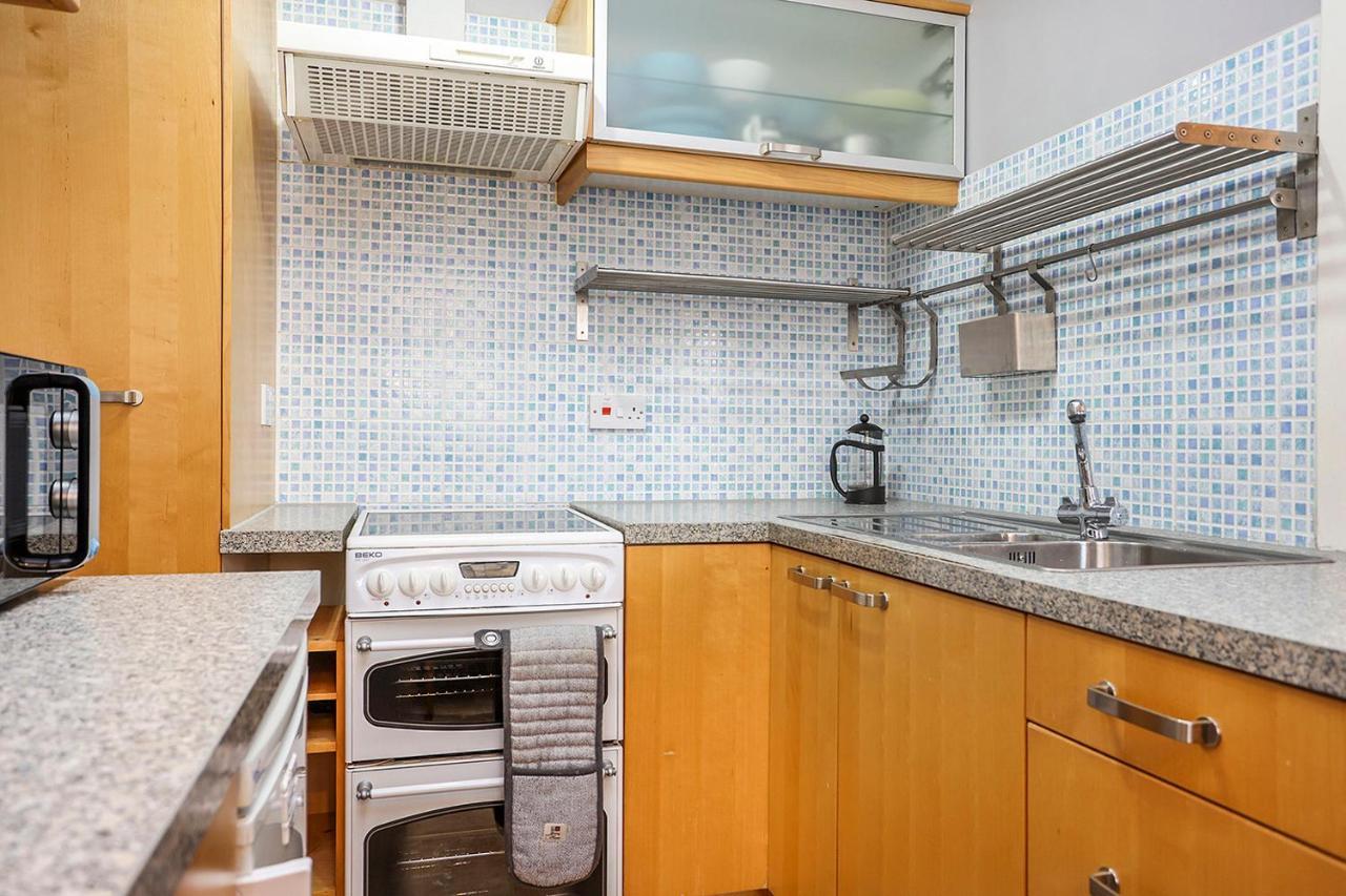 Joivy 1 Bed Flat, Heart Of Grassmarket Эдинбург Экстерьер фото