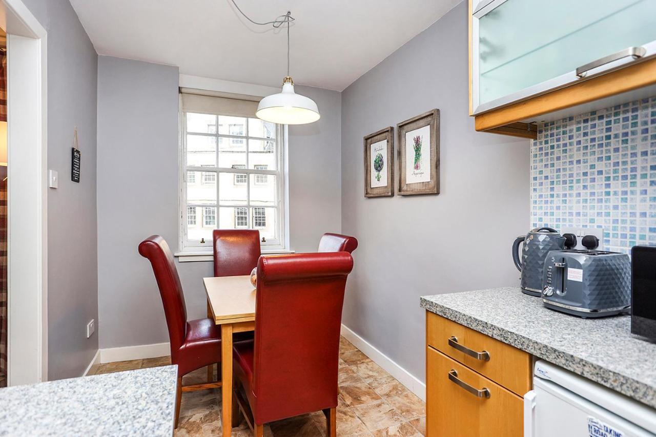 Joivy 1 Bed Flat, Heart Of Grassmarket Эдинбург Экстерьер фото